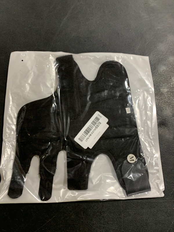 Photo 1 of Foungmei Pinky Finger Splints, Trigger Finger Splints for Little Finger, Pinky Support Brace for Right & Left Hand, Pinky Splint for 4th or 5th Finger Injury, Fracture, Broken, M