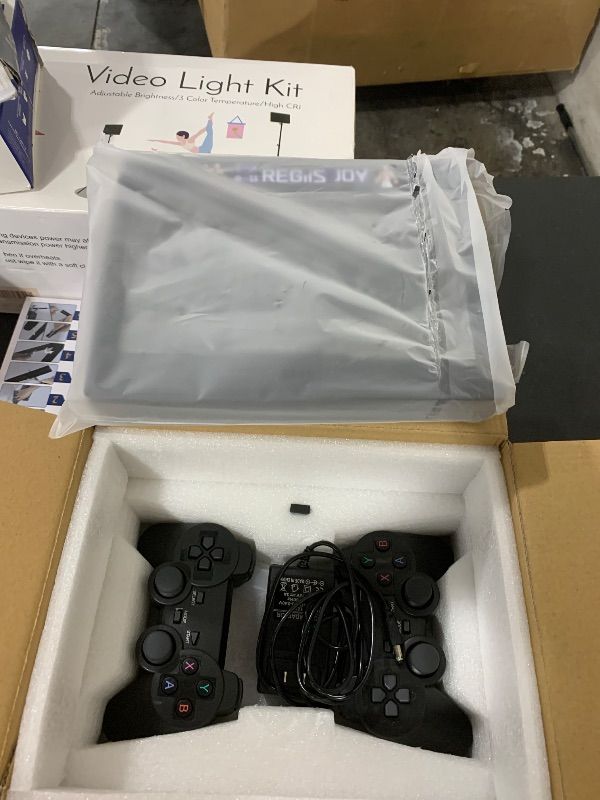 Photo 4 of RegiisJoy 30000 in 1 Handheld Portable Arcade Game Console with HD Screen,Mini Pandora Box 70S 2.4GHZ Wireless Controllers Search/Hide/Save/Load/Pause Games Black