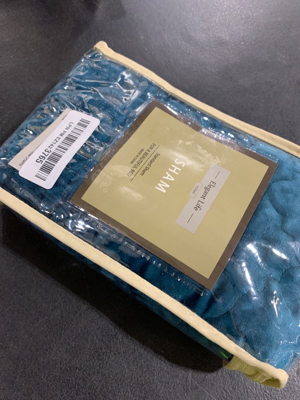 Photo 1 of ELEGANT LIFE HOME Luxury Washed Crushed Velvet Artistic Diamond Stitching Bedding Sham, Standard Size 20 in x 26 in, 1 Piece, Peacock Blue