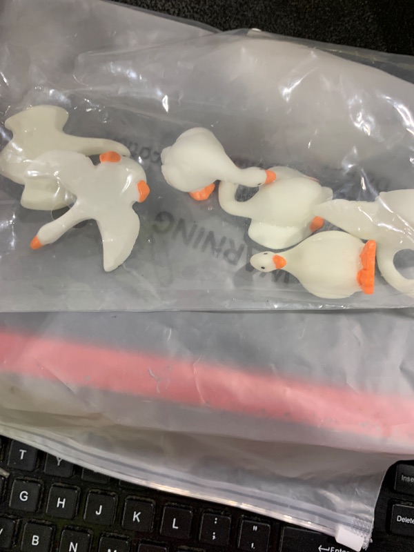 Photo 1 of 6 pcs swans decor