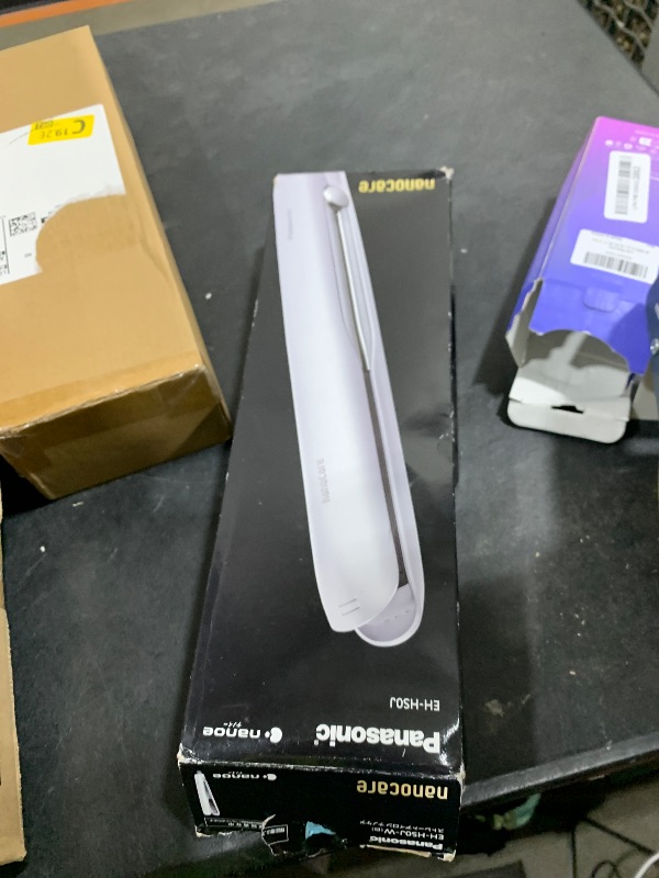 Photo 1 of Panasonic EH-HS0J Straight Iron Nanocare AC100-240V Shipped from Japan Released in May 2022 (White)