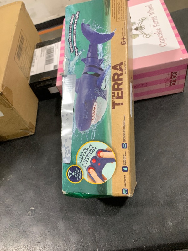 Photo 1 of Terra by Battat – Remote Control Shark Toy for Bath & Pool Play – Electronic Great White Shark with Realistic Movement – Water Fun for Kids 6+ Years