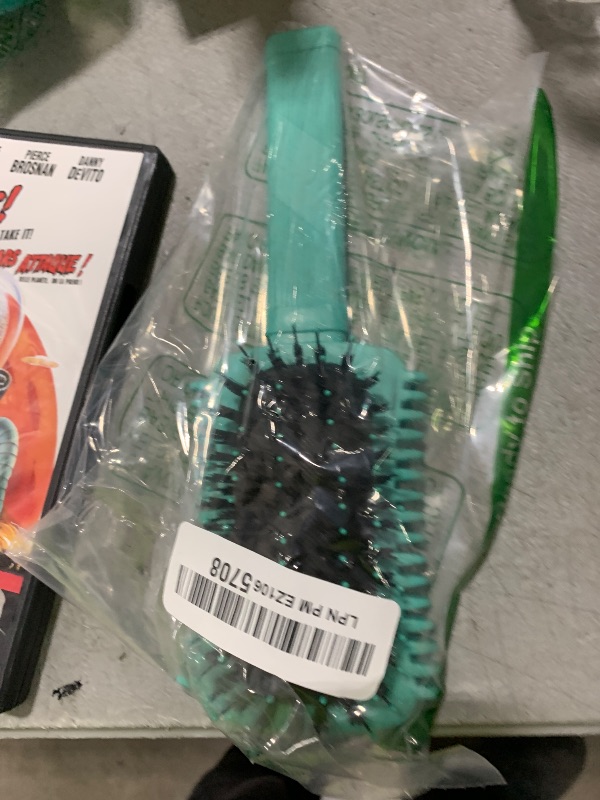 Photo 1 of Curly Hair Brush Defining, Volume Curl Defining Brush for Effortlessly Detangling Shaping and Styling Women's Curls, Waves & Coils, Curly Hair Products, Reduce Frizz (Green 1PC)