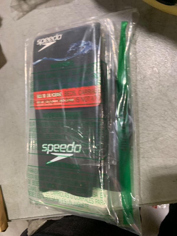 Photo 1 of Speedo Unisex-Adult Swim Cap Silicone