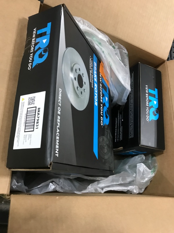 Photo 1 of TRQ Front & Rear Brake Pad & Rotor,Shoe & Drum Kit Semi-Metallic Compatible with 2007-2011 Toyota Yaris
