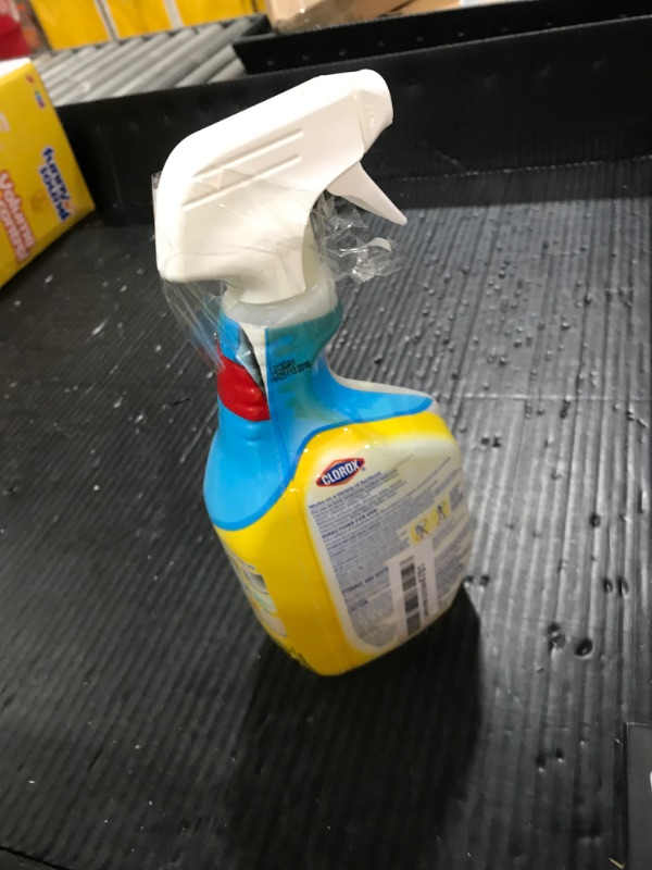Photo 1 of Clorox Disinfecting All Purpose Cleaner, Crisp Lemon, 32 Fluid Ounces (Pack May Vary)