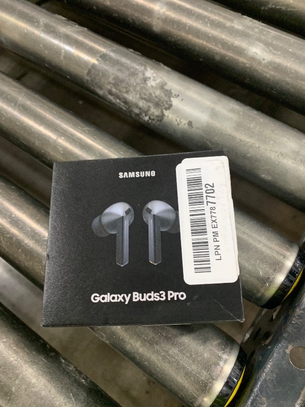 Photo 1 of Samsung Galaxy Buds 3 Pro AI True Wireless Bluetooth Earbuds, Noise Cancelling, Sound Optimization, Redesigned Comfort Fit, Silver [US Version, Amazon Exclusive, 2Yr Warranty]