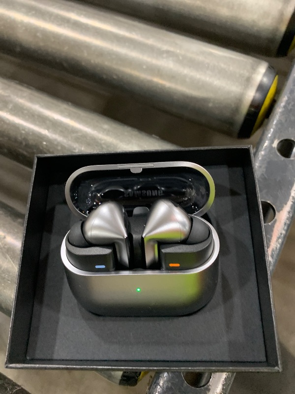 Photo 1 of Samsung Galaxy Buds 3 Pro AI True Wireless Bluetooth Earbuds, Noise Cancelling, Sound Optimization, Redesigned Comfort Fit, Silver [US Version, Amazon Exclusive, 2Yr Warranty]