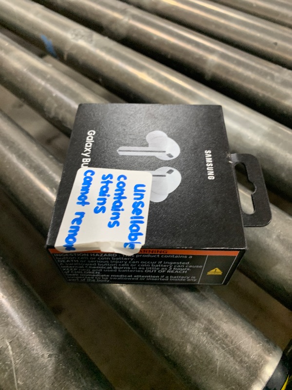 Photo 1 of Samsung Galaxy Buds 3 Pro AI True Wireless Bluetooth Earbuds, Noise Cancelling, Sound Optimization, Redesigned Comfort Fit, White [US Version, Amazon Exclusive, 2Yr Warranty] *LABELED AS UNSELLABLE PARTS ONLY*