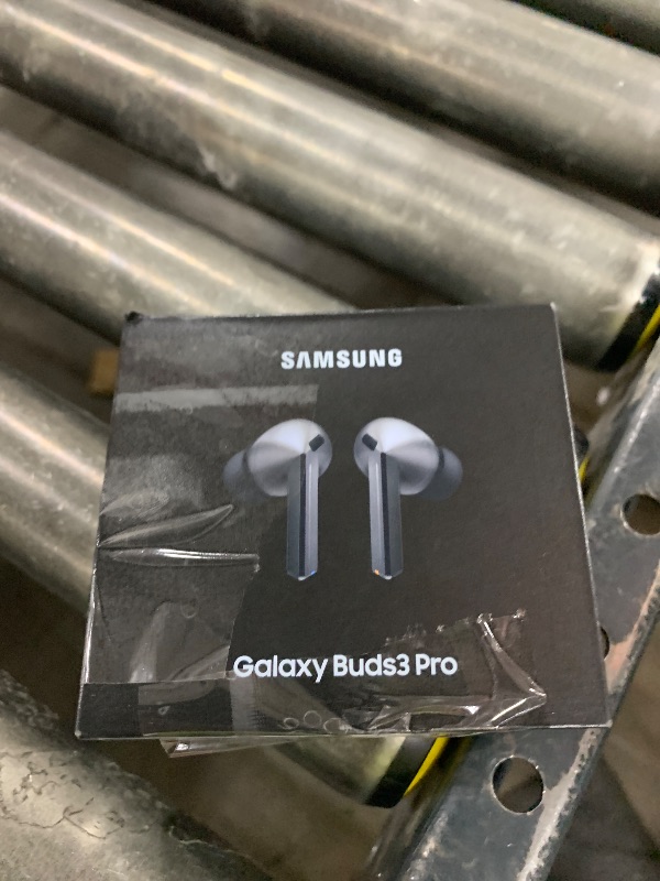 Photo 1 of Samsung Galaxy Buds 3 Pro AI True Wireless Bluetooth Earbuds, Noise Cancelling, Sound Optimization, Redesigned Comfort Fit, Silver [US Version, Amazon Exclusive, 2Yr Warranty]