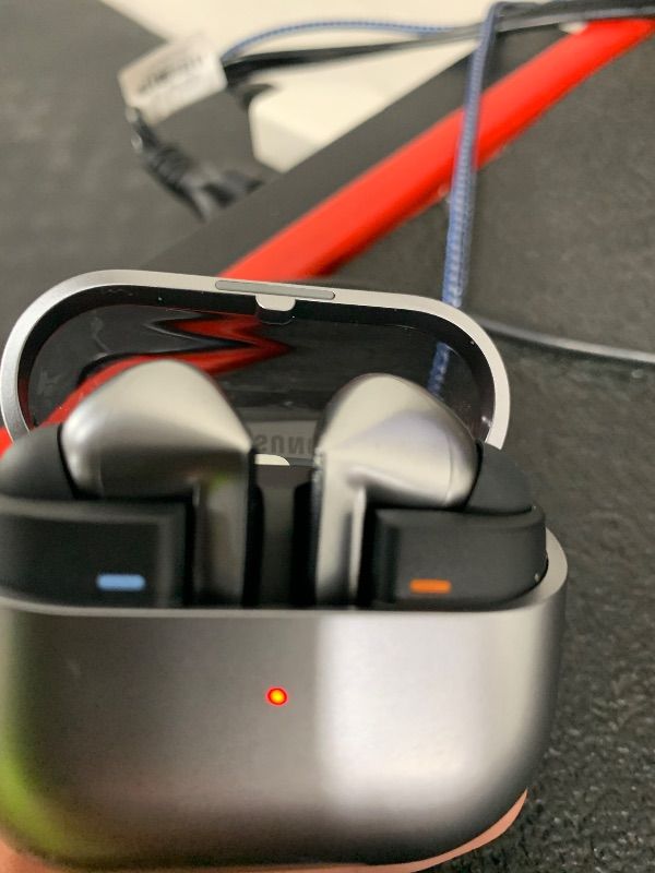 Photo 1 of Samsung Galaxy Buds 3 Pro AI True Wireless Bluetooth Earbuds, Noise Cancelling, Sound Optimization, Redesigned Comfort Fit, Silver [US Version, Amazon Exclusive, 2Yr Warranty]