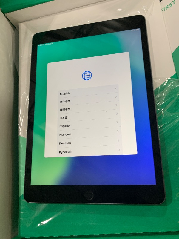 Photo 1 of Apple 2021 iPad (10.2 inch, Wi-Fi, 64GB) - Space Gray (Renewed Premium)