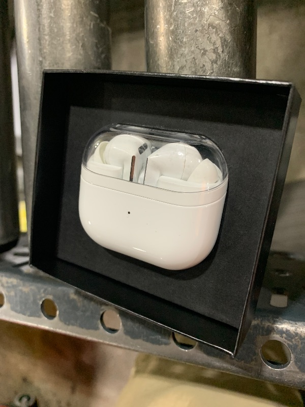 Photo 1 of Samsung Galaxy Buds 3 Pro AI True Wireless Bluetooth Earbuds, Noise Cancelling, Sound Optimization, Redesigned Comfort Fit, White [US Version, Amazon Exclusive, 2Yr Warranty]