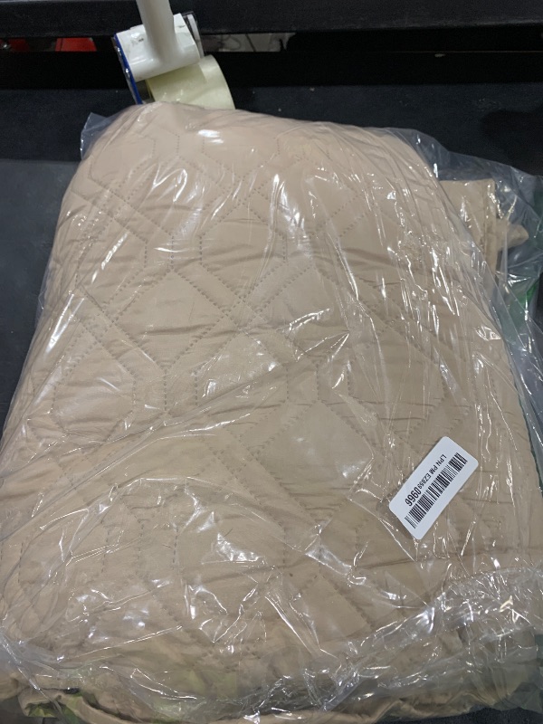 Photo 1 of Ameritex Waterproof Blanket Reversible Dog Bed Cover Pet Blanket for Furniture Bed Couch Sofa