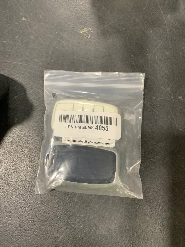 Photo 1 of REPROTECTING TPU Key Fob Cover Compatible with (4 Buttons) 2013-2018 Kia Forte Forte Koup NIRO Optima Rio Sorento Soul Sportage (Silver-White/Silver-Black)