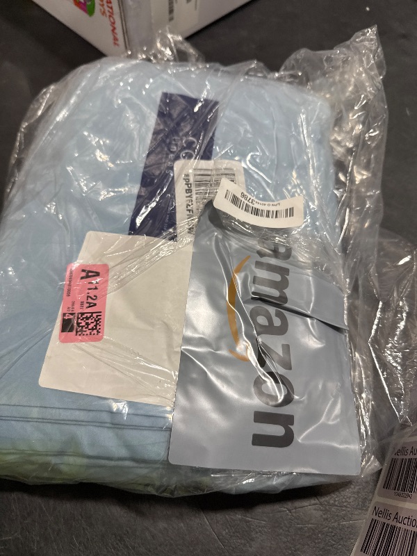Photo 1 of Queen Size 4 Piece Sheet Set - Comfy Breathable & Cooling Bed Sheets Set - Hotel Luxury Bedding for Women, Men, Kids, Teens, Boys & Girls - Deep Pockets, Soft and Wrinkle Free - Oeko-Tex - Light Blue