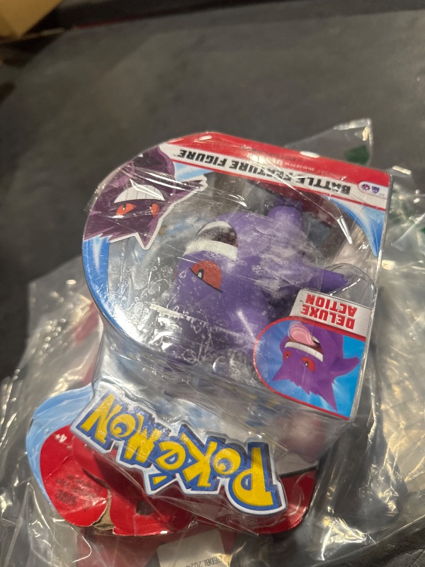 Photo 1 of Pokemon: Gengar Battle Feature Deluxe Action Figure