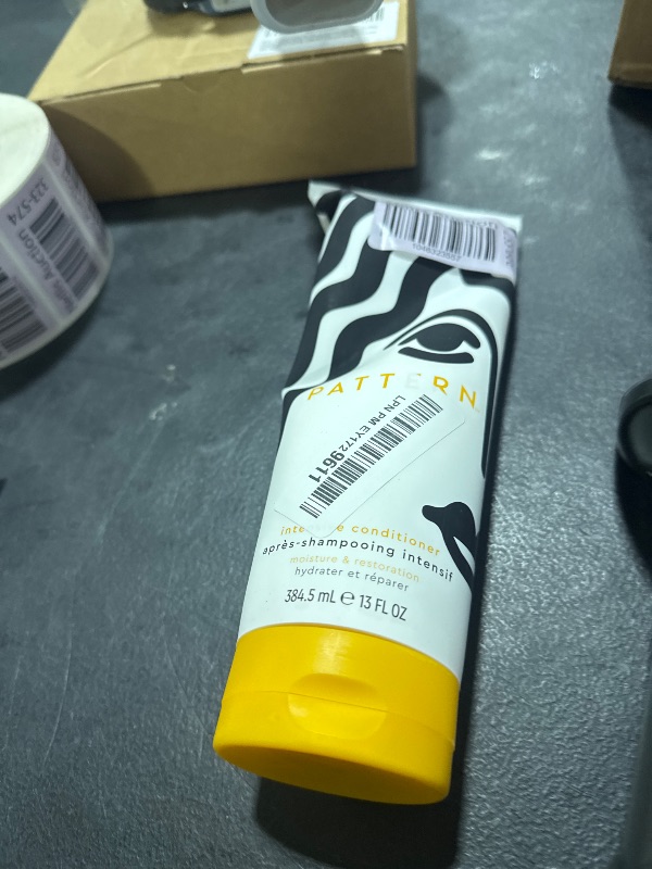 Photo 1 of PATTERN Beauty by Tracee Ellis Ross Hydration Shampoo w Honey, Aloe Vera, Biotin and Tea Tree Leaf Oil for Curly Hair 3a-4c, 9.8 fl oz
