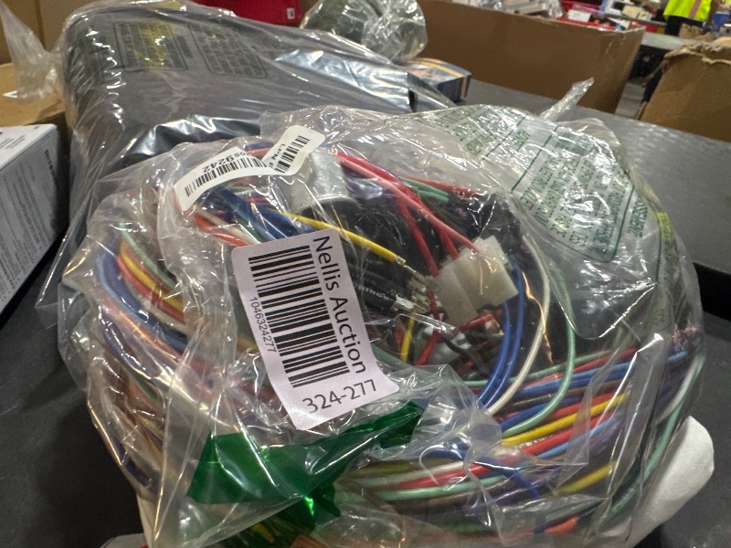 Photo 1 of Universal 21 Circuit Wiring Harness Kit, Universal Extra Long Wire 21 Circuit Wiring Harness Standard Color 17 Fuses for GM Chevy Chrysler Dodge Ford Hotrods Plymouth Mopar Mercury Ratrods