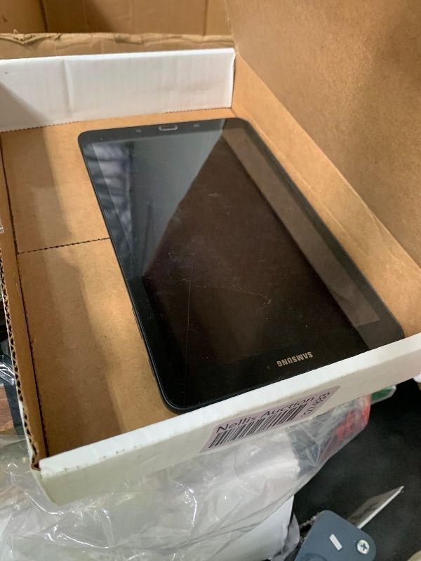 Photo 1 of PARTS ONLY ---------------------------------------------Samsung Galaxy Tab E 16GB 9.6-Inch Tablet SM-T560 - Black (Renewed)