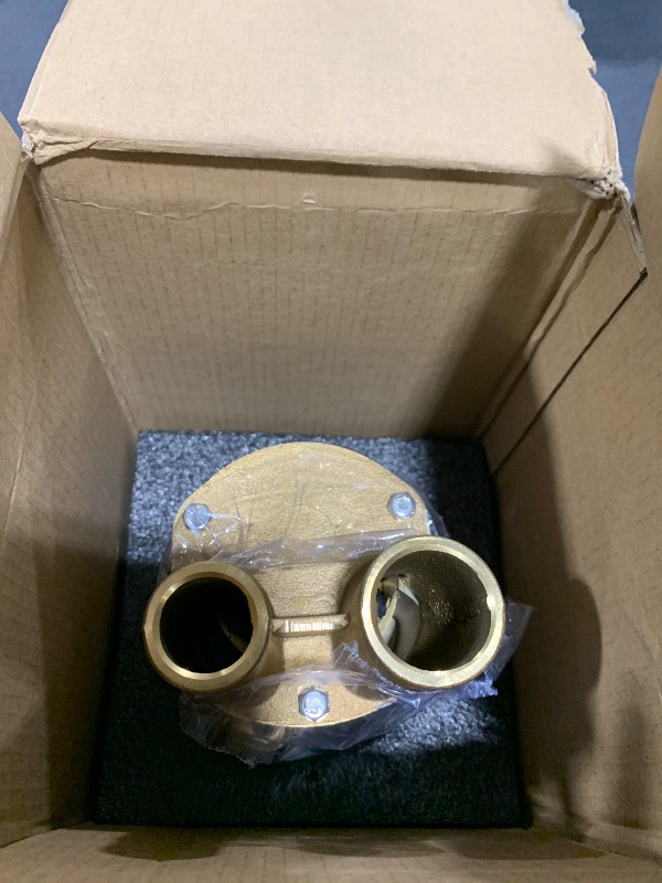 Photo 1 of Raw Water Sea Pump Fits for Volvo Penta HU Thru WT Model Engines Raw Sea Water Impeller Pump 3851982 3857794 3855079 with 4.5" Pulley