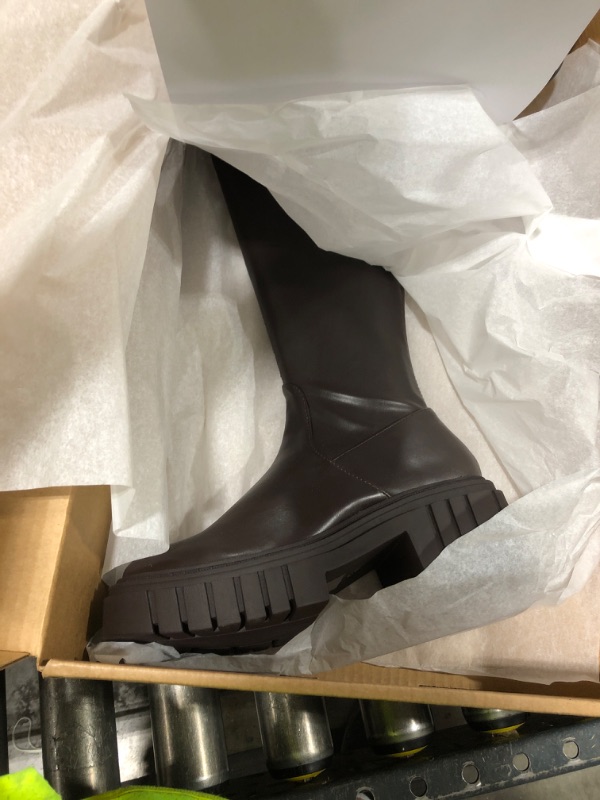 Photo 1 of BROWN BOOTS 
SIZE 8.5 WMS
