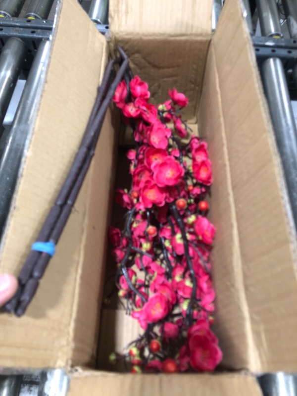 Photo 1 of floral accessory 