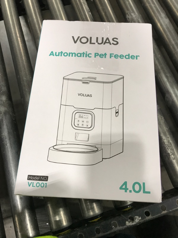 Photo 1 of automatic pet feder