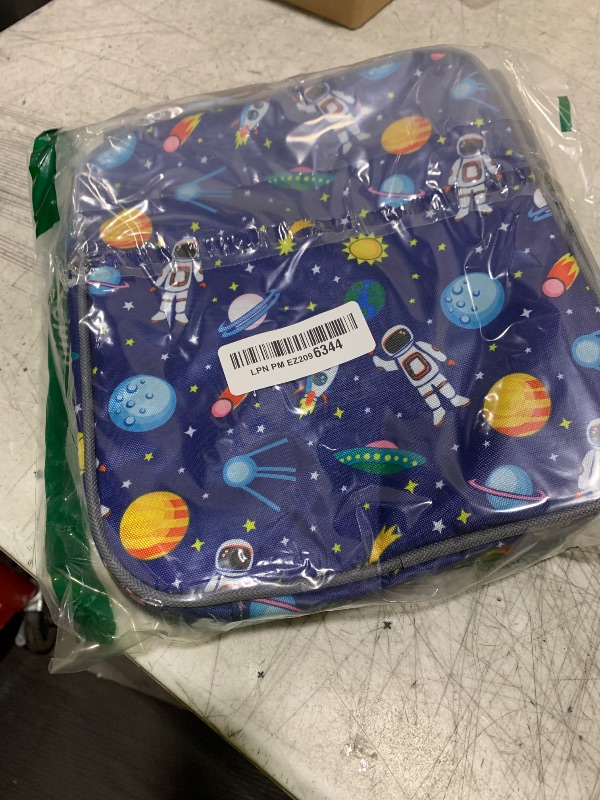 Photo 1 of FlowFly Kids Lunch box Insulated Soft Bag Mini Cooler Back to School Thermal Meal Tote Kit for Girls, Boys, Astronaut