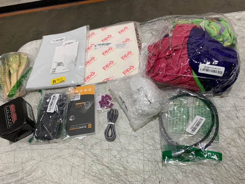 Photo 1 of Bag lot. Misc . items 
---final sale / no returns---