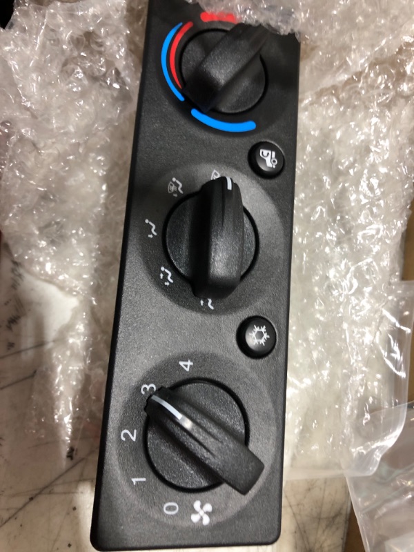 Photo 1 of Q21-6119 HV/AC Control Module 1.9M Control Cab, AC Heater Climate Control Module Replacement for Peterbilt Trucks 337 348 389, Temperature Control Panel Q216119