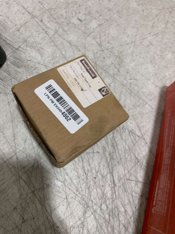 Photo 1 of XYZIL Fuel Cap with Keys 20U-04-21360 20U-04-21361 Compatible with Komatsu PC45MR-1 PC50UU-2 PC58SF-1 PC75UU-2 PC128US-1 PC228UU-1