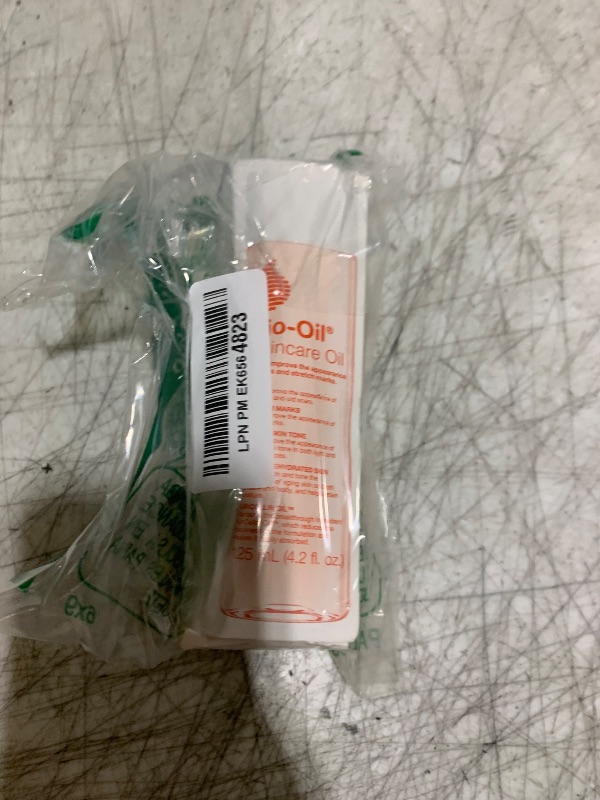 Photo 1 of Bio-Oil Skincare Body Oil Serum for Scars and Stretch Marks, Face and Body Moisturizer with Vitamin E & A for Sensitive Dry Skin, Dermatologist Recommended, Non-Comedogenic, 4.2 Oz
