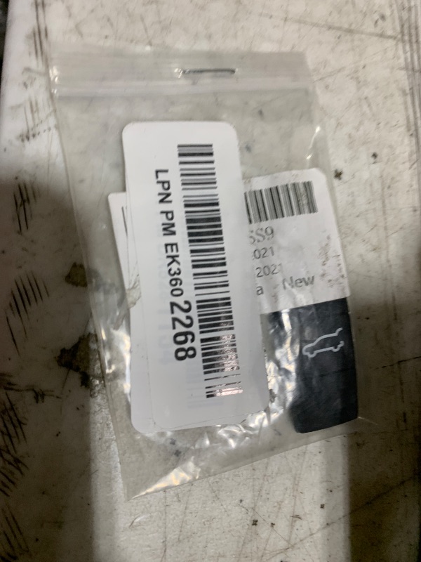 Photo 1 of Jaronx Compatible with Porsche Key Button Cover, for Cayenne Key Fob Button Silicone Rubber Protector Compatible with Porsche Cayenne 2018-2021