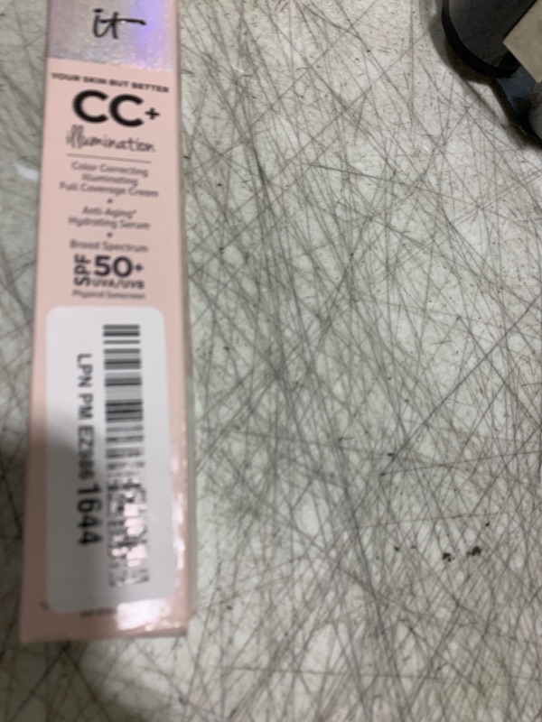 Photo 1 of IT Cosmetics CC+ Cream Illumination (Medium Tan) - Full-Coverage Foundation With SPF 50, Color Corrector & Anti-Aging Serum, With Niacinamide & Hyaluronic Acid, Radiant Finish, 1.08 fl oz