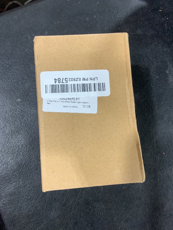 Photo 1 of YONHAN 4 Pin to 7 Pin Adapter Trailer Light Adapter 4-Way Flat Truck to 7-Way Blade Reverse Plug Connector with Mounting Bracket for Towing Solutions