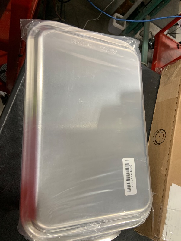 Photo 1 of Nordic Ware Classic Metal 9x13 Covered Cake Pan