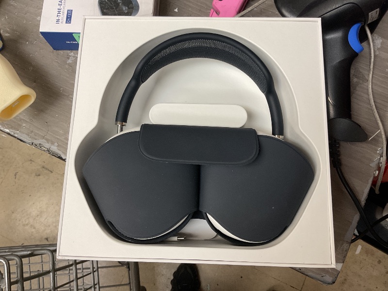 Photo 1 of SEE NOTES SND PICTURES…….Apple AirPods Max Wireless Over-Ear Headphones, Pro-Level Active Noise Cancellation, Transparency Mode, Personalized Spatial Audio, USB-C Charging, Bluetooth Headphones for iPhone - Midnight