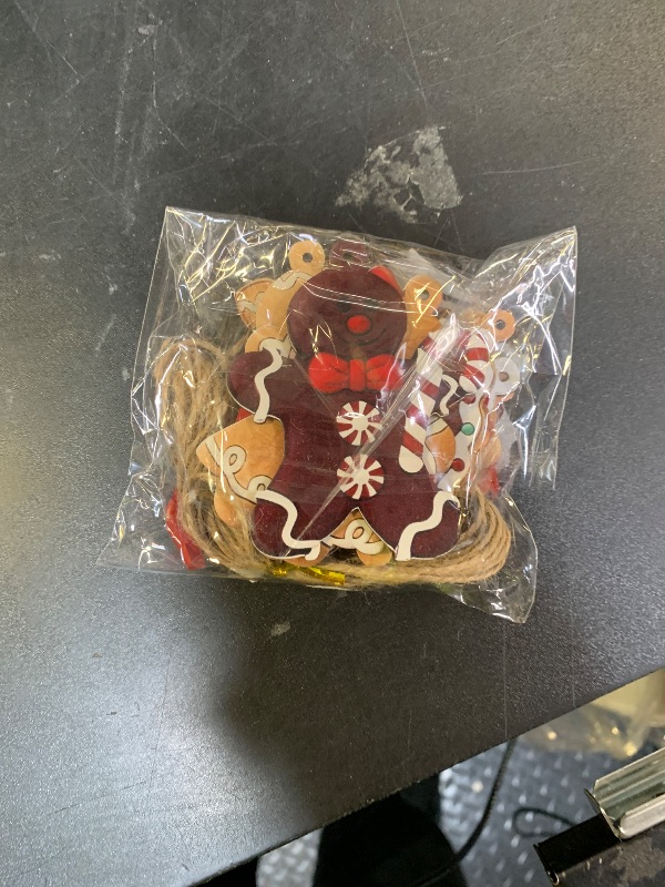 Photo 1 of 12pcs Christmas Tree Ornaments Cute Snowman Xmas Tree Decorations Santa Claus Assorted Gingerbread Figurines Ornaments with Sugar Cookie House for Christmas Tree Hanging Decorations 3 Inch Tall