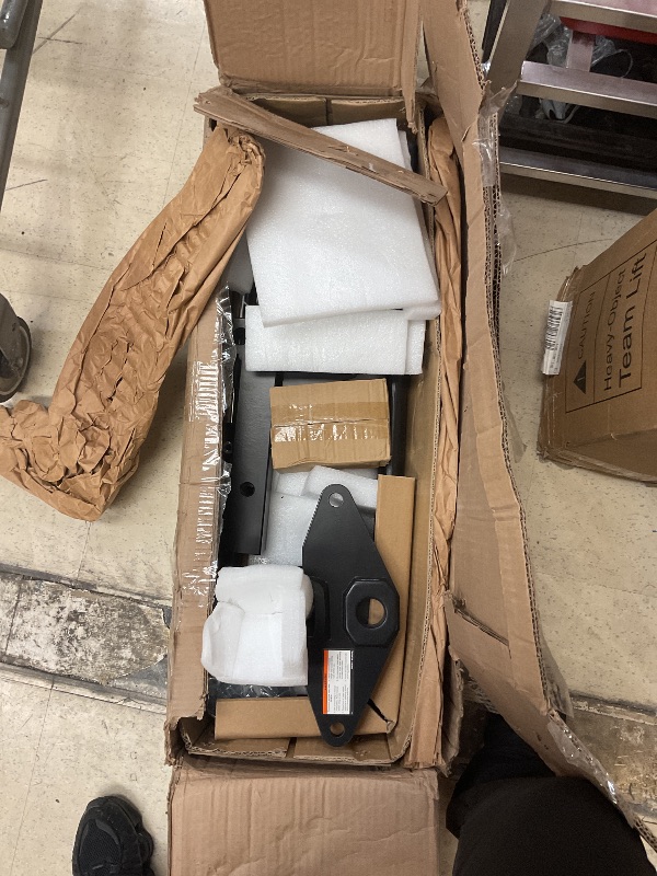 Photo 1 of Blue Ox BXW1000 SwayPro Weight Distributing Hitch 2? Receiver for Trailer | 7 Hole Shank | 10,000 lbs Maximum Towing | Levels Out Ride to Restore Control and Stability