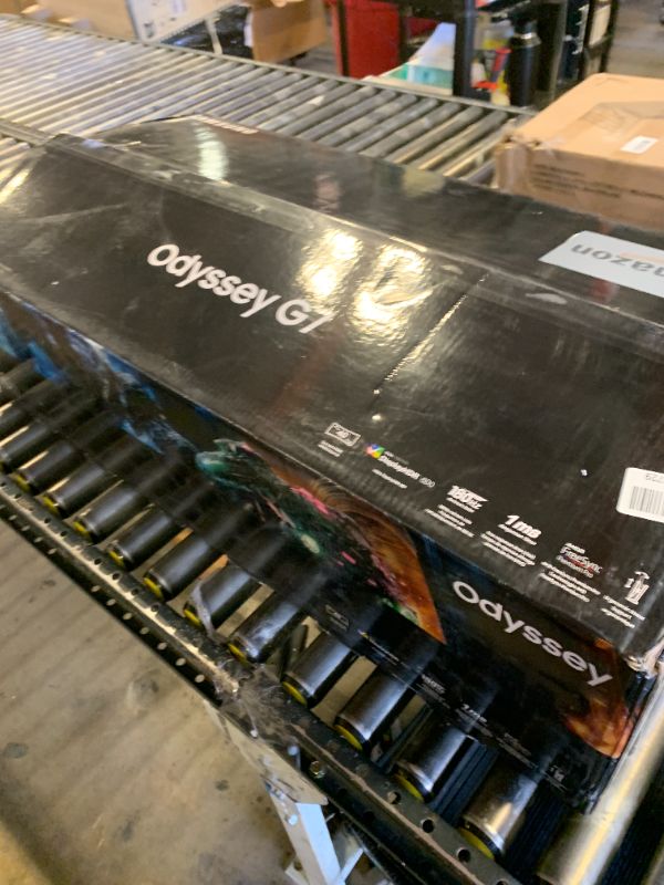 Photo 1 of SAMSUNG 40” Odyssey G7 (G75F) WUHD Resolution, 180Hz, Curved Gaming Monitor, 1ms Response Time (GtG), VESA DisplayHDR™ 600, AMD FreeSync™ Premium Pro, LS40FG75DENXZA, 2025
