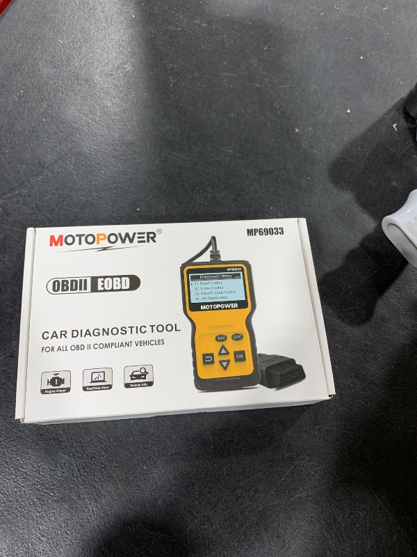 Photo 1 of MOTOPOWER MP69033 Car OBD2 Scanner Code Reader Engine Fault Scanner CAN Diagnostic Scan Tool for All OBD II Protocol Cars Since 1996, Yellow