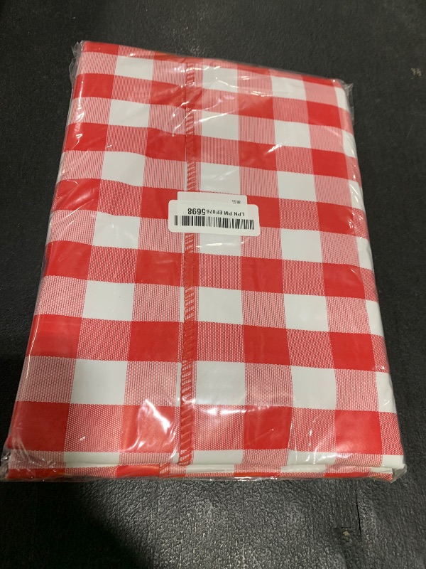 Photo 1 of HEAVY DUYY VINVYL TABLE COVER 60X84IN, CHECKERED 