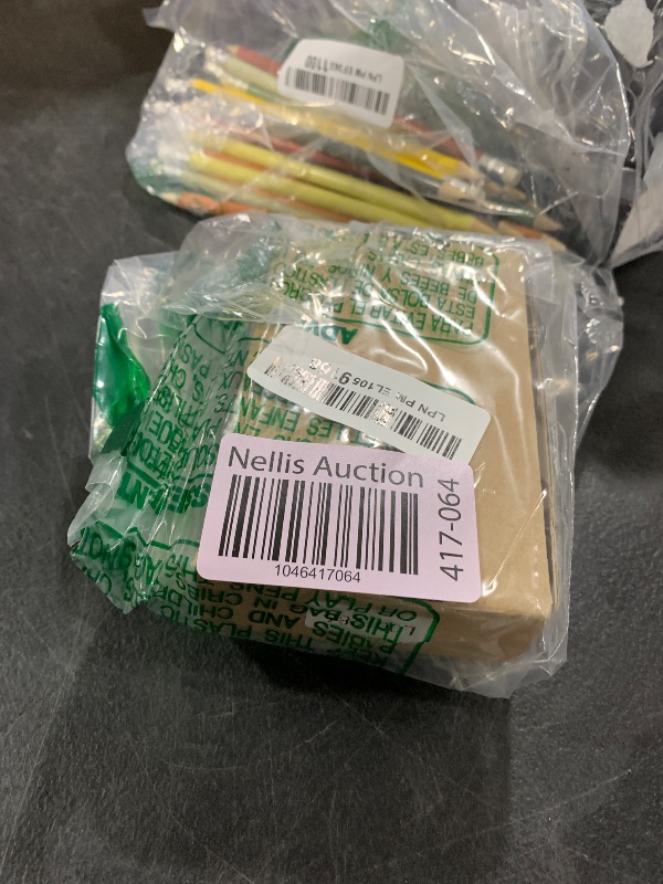 Photo 1 of Meshnology ESP32 LoRa V3 Development Board + 3.7V 3000mAh Battery + Custom Case Set - 915MHz Meshtastic Antenna and SMA Antenna Surport WiFi Bluetooth LoRa V3 Devices for Arduino LoRawan IOT Green
