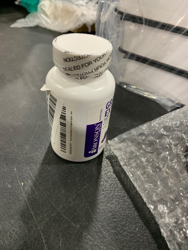 Photo 1 of Bronson Grape Seed Extract 400 mg - Antioxidant & Immune Support - Standardized Extract with 95% Proanthocyanidins- Non GMO, 90 Vegetarian Capsules