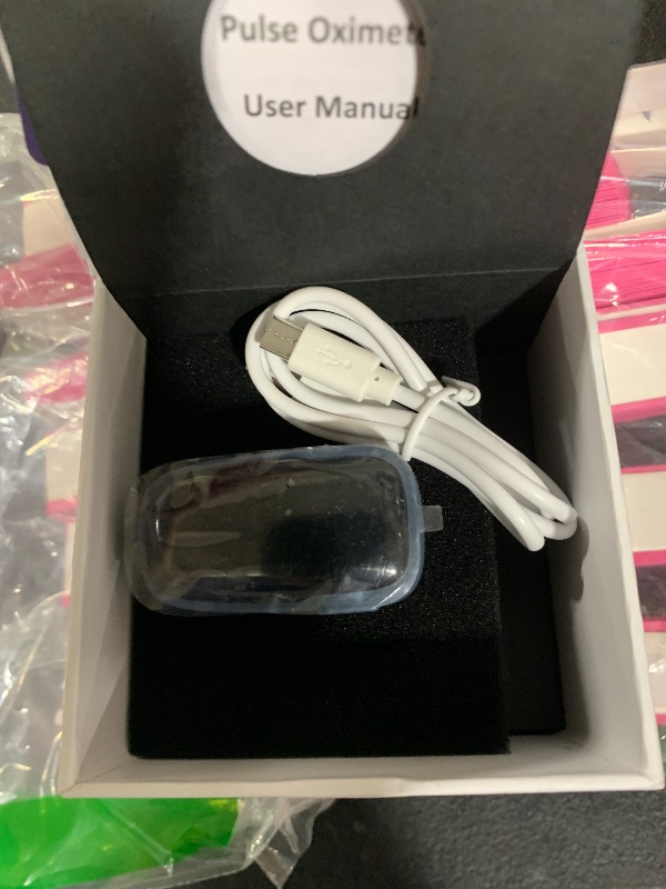 Photo 1 of Vibeat Oxygen Meter Finger Pulse Oximeter, OxyLink Wearable Blood Oxygen Monitor for 12 Hours Continuous Tracking, Audio Reminder & Oxygen Level Report, Free APP