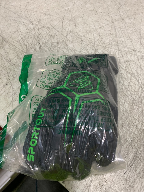 Photo 1 of Sportout Goalie Gloves, Goalkeeper Gloves with Finger Protection, Breathable Soccer Goalie Gloves, 4mm Latex, for Kids Youth and Adult(Green,7)