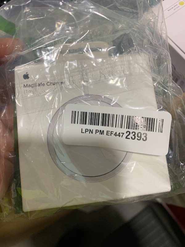 Photo 1 of Apple MagSafe Charger (1 m): Wireless Charger with Fast-Charging Capability