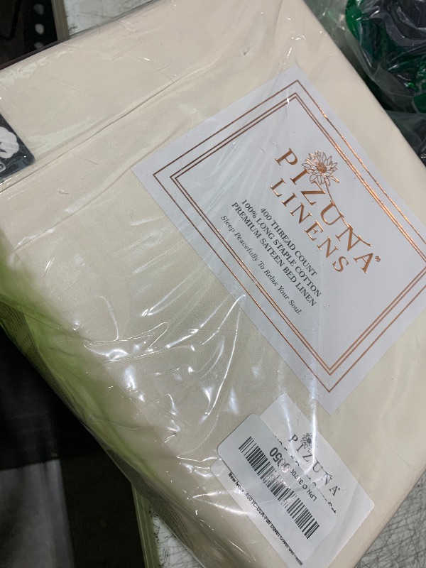 Photo 1 of Pizuna Pure 100% Cotton Full Duvet Cover Set, Luxurious 400 Thread Count Long Staple Cotton Sateen Weave with Button Closure (Combed Ivory Cotton Duvet Cover Full)
