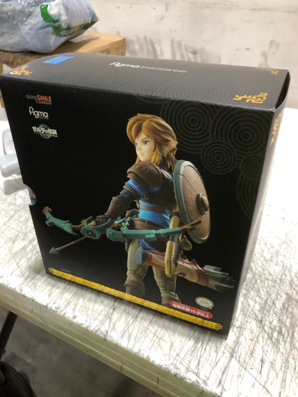 Photo 1 of Good Smile Company The Legend of Zelda: Tears of The Kingdom – Link (DX Edition) Figma Action Figure